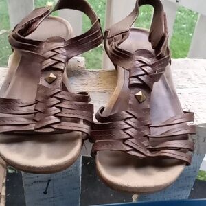 Denver Haynes sandals